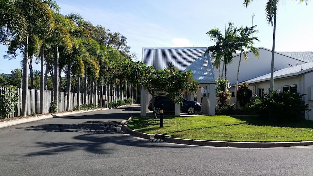 Titree Village Holiday Apartments Port Douglas Eksteriør bilde